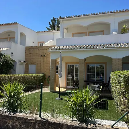 2 Bedroom Townhouse In Montes De Nyaraló *